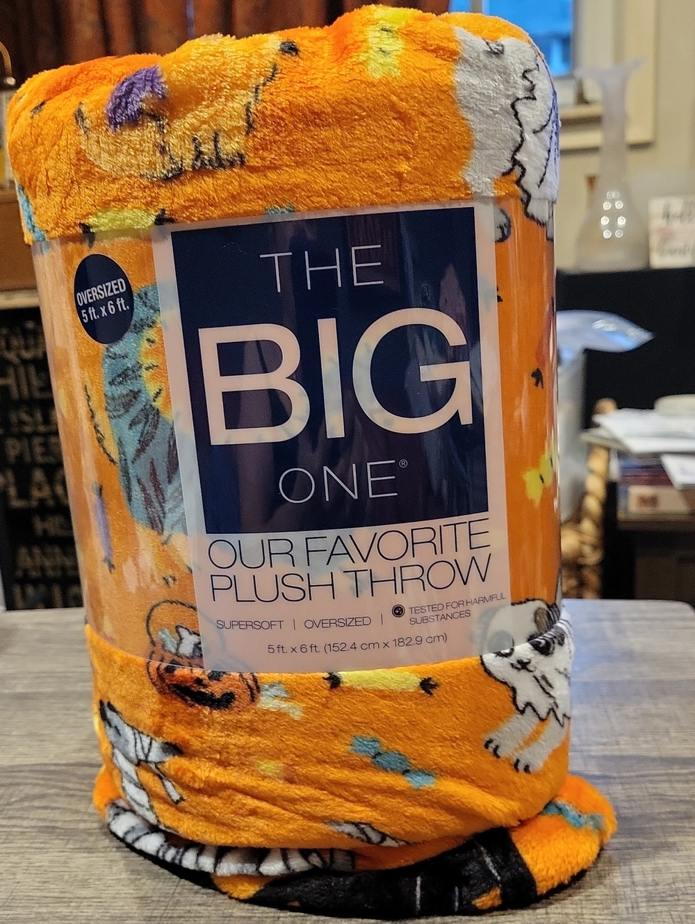 BIG Halloween Throw, 5 Foot By 6 Foot! Brand New! Hallo.Dogs,NWT
